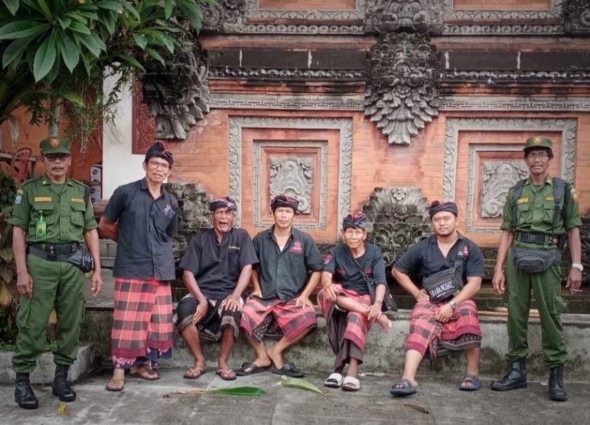 Kegiatan Linmas Desa Kesiman Petilan Dalam Menjaga Kamtibmas Hari Raya Nyepi Tahun Caka 1946