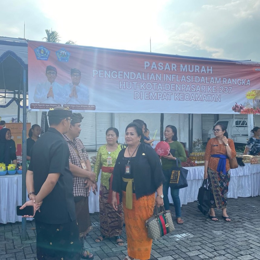 Kegiatan Pasar Murah di Desa Kesiman Petilan