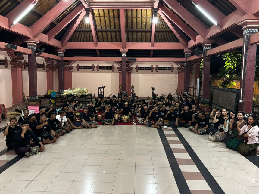 Pembinaan Kesenian di Desa Kesiman Petilan