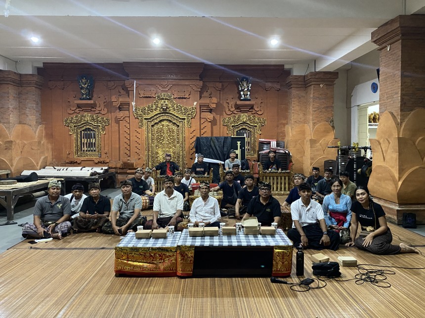 Pembinaan Sekaa Gong Saron Banjar Kedaton Kesiman